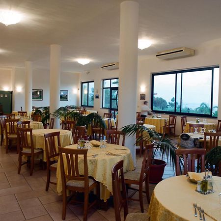 Villaggio Pineta Petto Bianco Капо-Ватикано Экстерьер фото