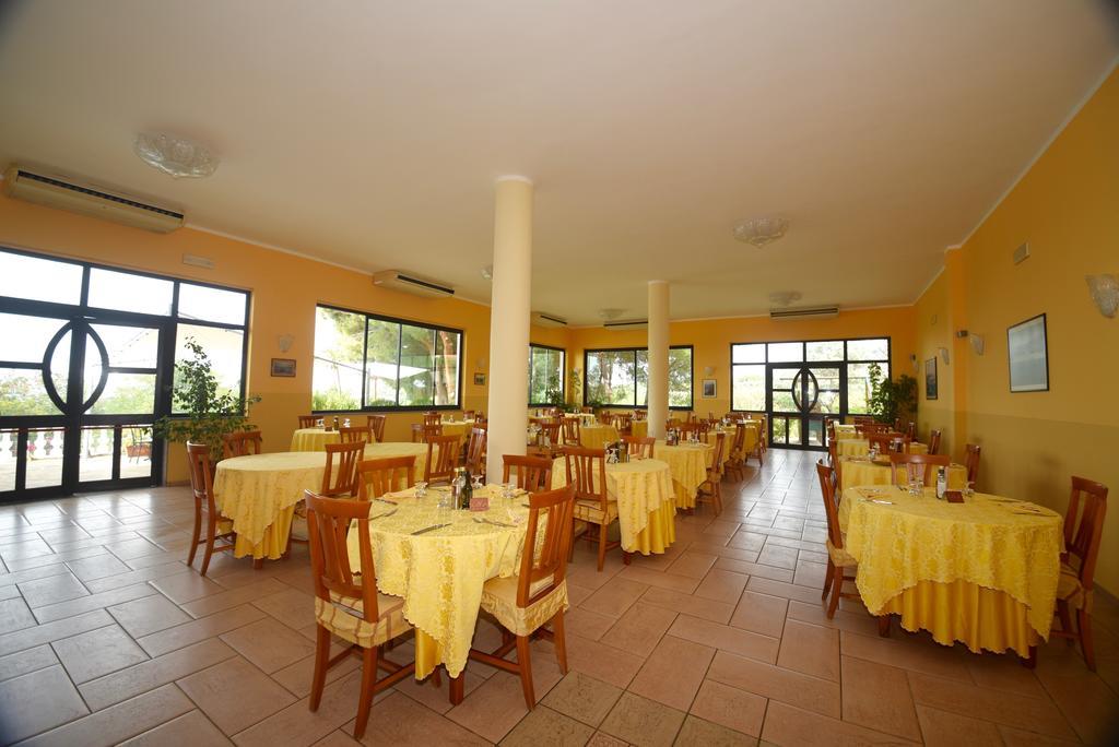 Villaggio Pineta Petto Bianco Капо-Ватикано Экстерьер фото